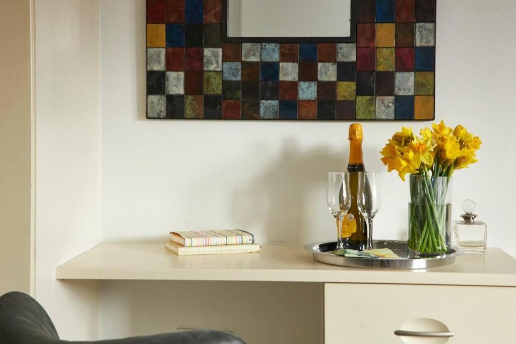 Comfy Big 7 Bedroom Townhouse Harrogate Eksteriør billede