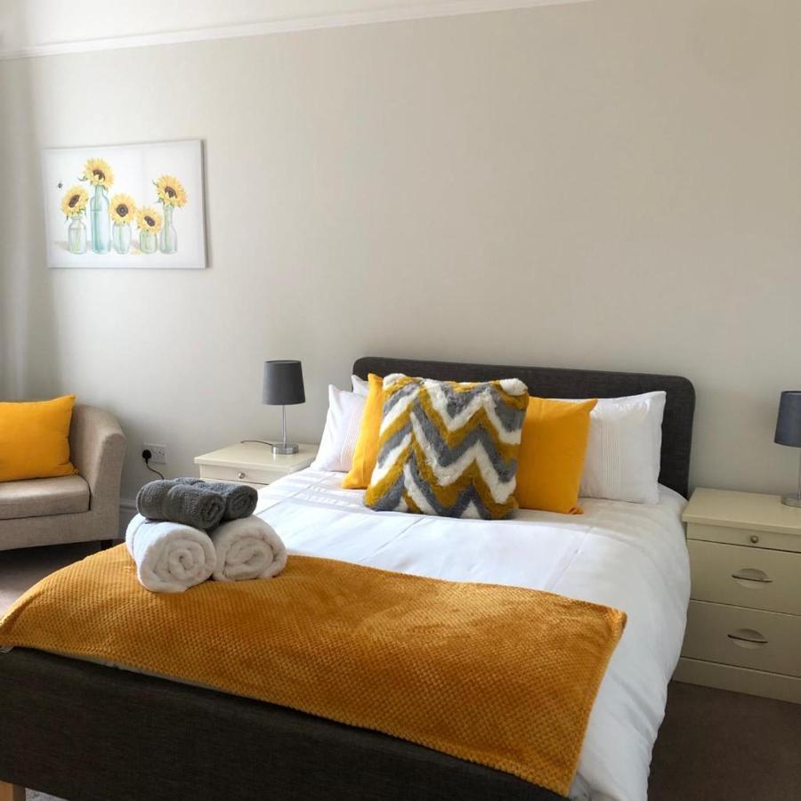 Comfy Big 7 Bedroom Townhouse Harrogate Eksteriør billede