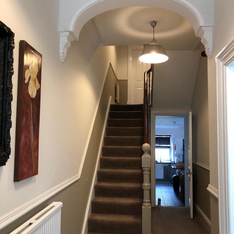 Comfy Big 7 Bedroom Townhouse Harrogate Eksteriør billede
