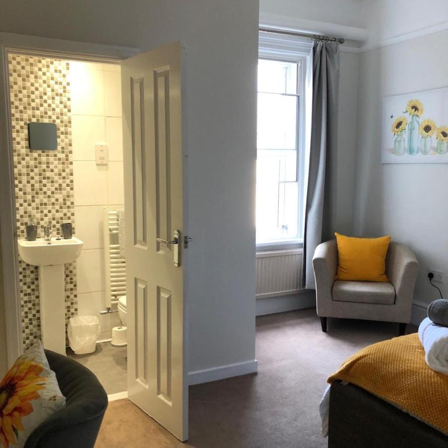Comfy Big 7 Bedroom Townhouse Harrogate Eksteriør billede