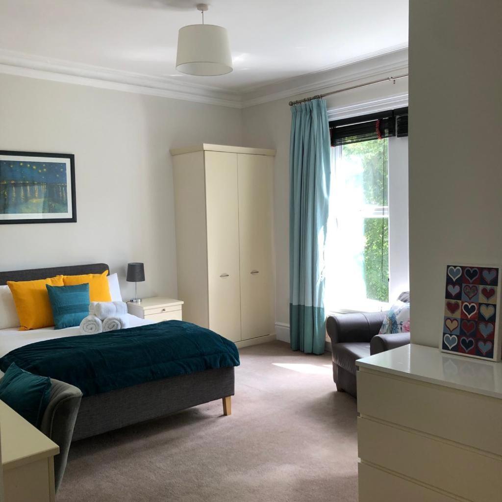 Comfy Big 7 Bedroom Townhouse Harrogate Eksteriør billede